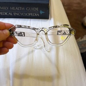 Vintage Lace Cat eye Glasses w/ case